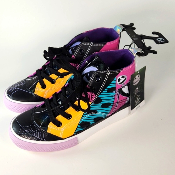 Tim Burton The Nightmare Before Christmas Size 6 1/2 Med Top Sneakers DISNEY NWT - Picture 16 of 17